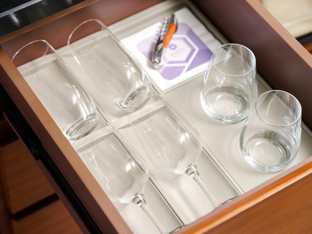Hyatt Regency Yokohama Hotel Yokohama  Exterior photo A drawer organizer